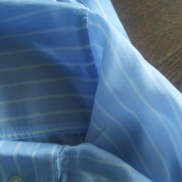 Banana Republic Shirt - Picture 8 of 8